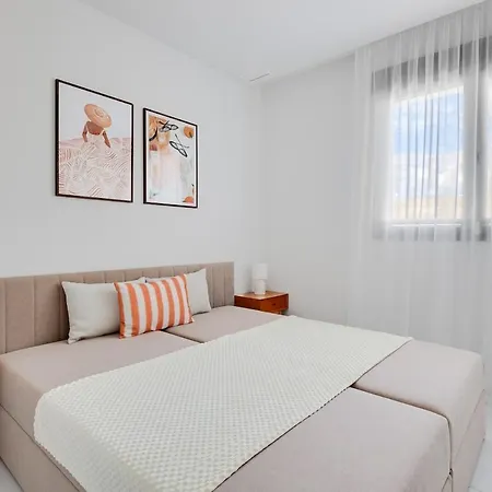 Sea View, 30th Floor, Garage, Heated Pool, Ac
