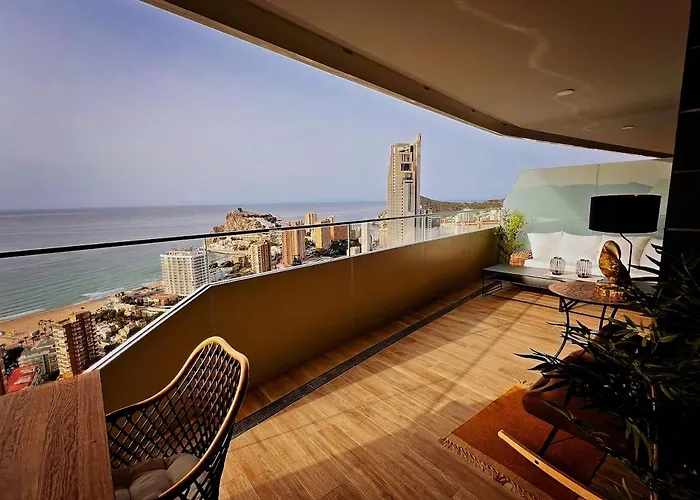 Sea View, 30th Floor, Garage, Heated Pool, Ac